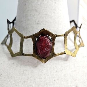 One Of A Kind Melisandre Choker With Amulet